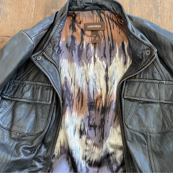 Danier Women’s Leather Dark Brown/Black Jacket Size Small - Picture 7 of 7